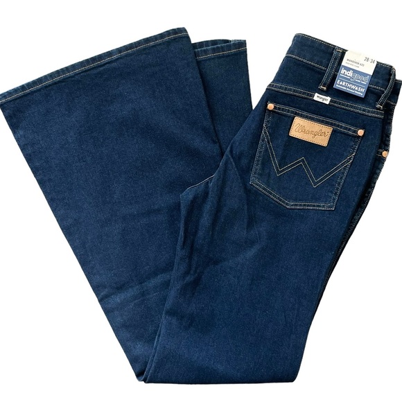 NWT Wrangler wanderer high rise flare jeans 28x34 - Picture 2 of 11